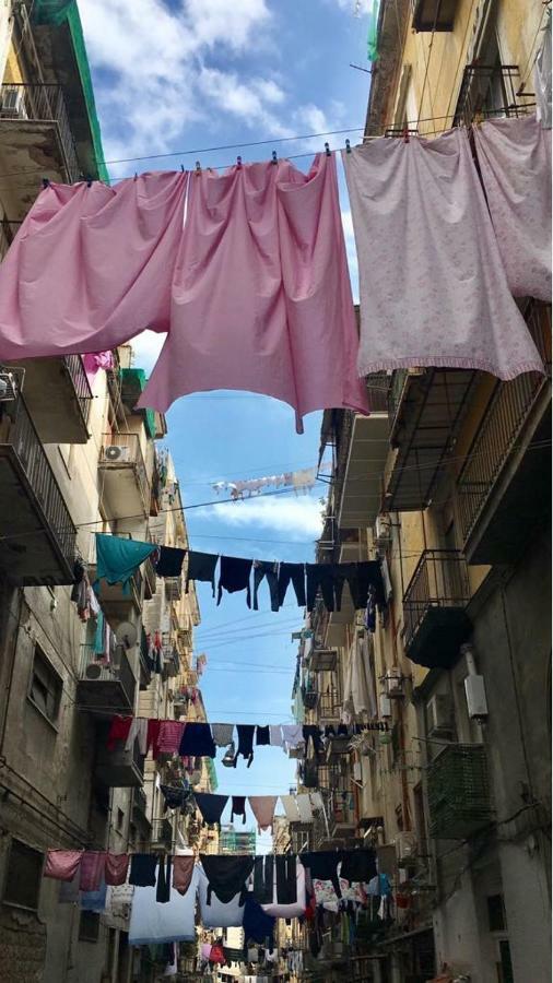 شقة A Tre Passi Dal Duomo نابولي المظهر الخارجي الصورة